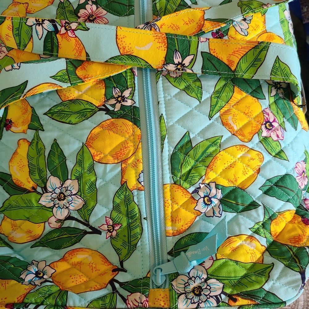 NEW Vera Bradley Lemon Grove XL Travel Duffel - Picture 4 of 10